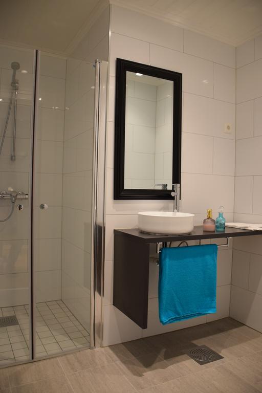 Dosen Gard Hotel Luster Bagian luar foto