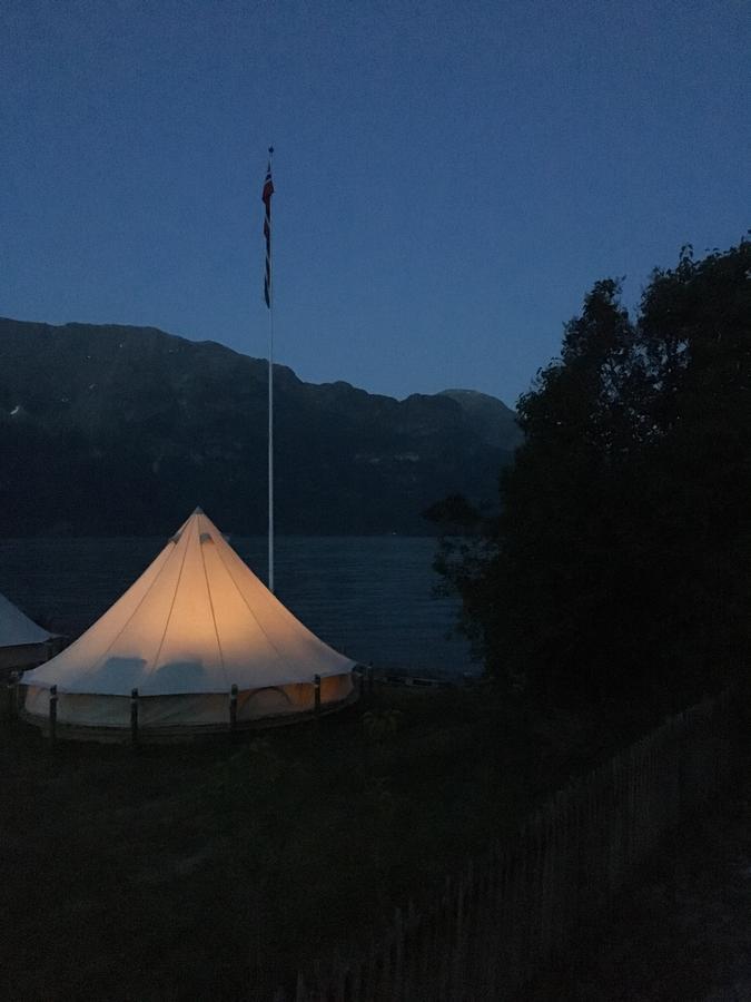 Dosen Gard Hotel Luster Bagian luar foto